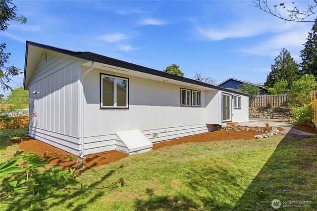 2103 S 249th Street, Kent, WA 98032