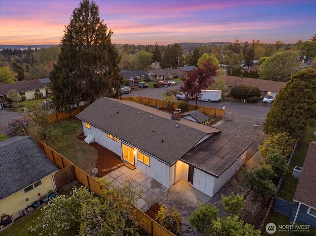 2103 S 249th Street, Kent, WA 98032