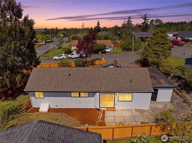 2103 S 249th Street, Kent, WA 98032