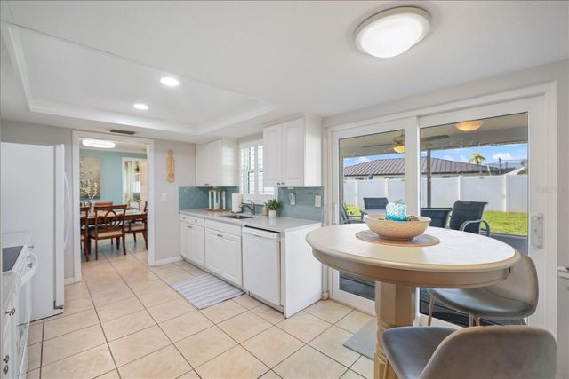 1330 CAMBRIDGE DRIVE, Venice, FL 34293