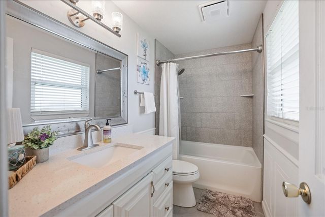 1330 CAMBRIDGE DRIVE, Venice, FL 34293