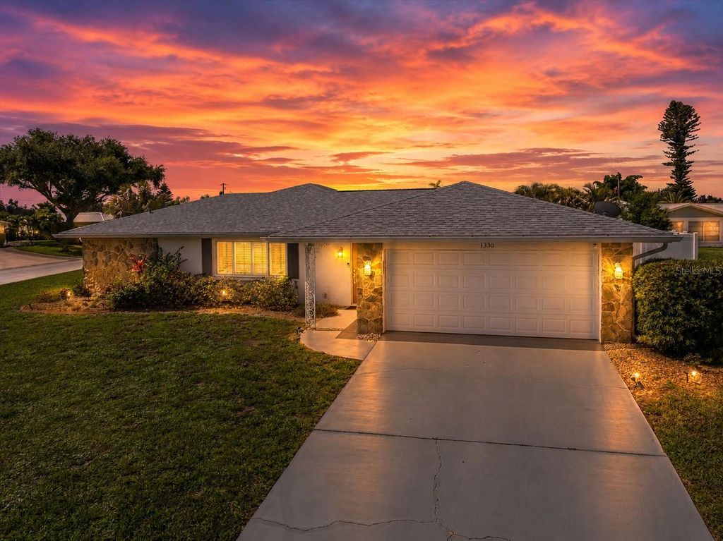 1330 CAMBRIDGE DRIVE, Venice, FL 34293