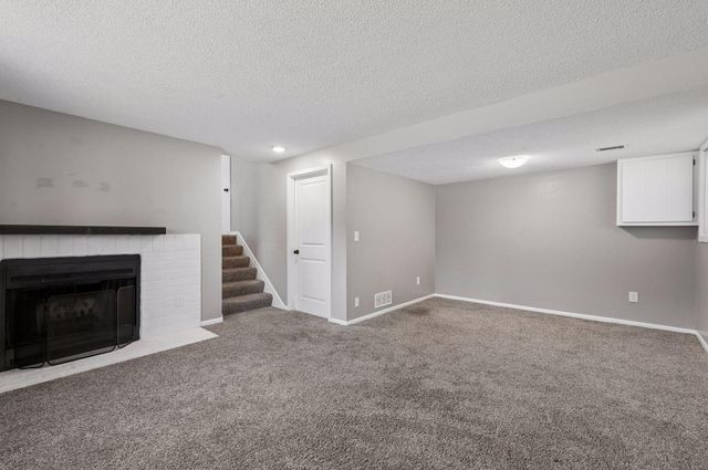 6139 64th Avenue N, Brooklyn Park, MN 55429