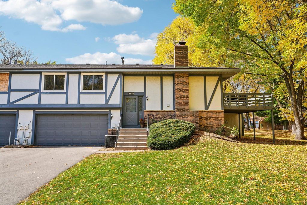 6852 Macbeth Circle, Woodbury, MN 55125 — exterior
