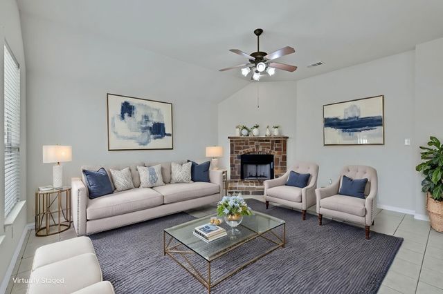729 Red Elm Lane, Fort Worth, TX 76131