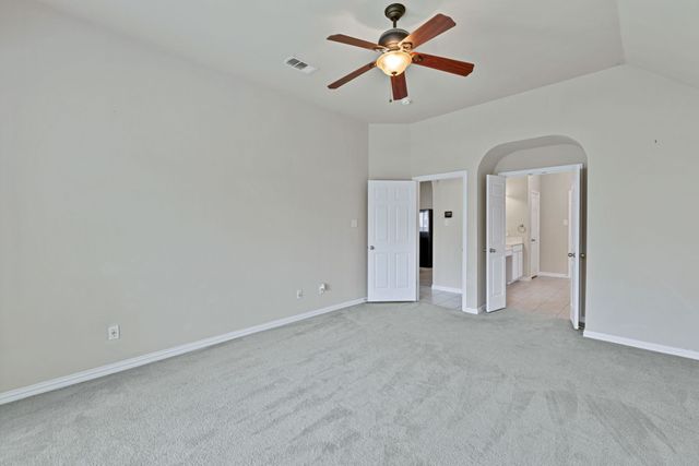 729 Red Elm Lane, Fort Worth, TX 76131