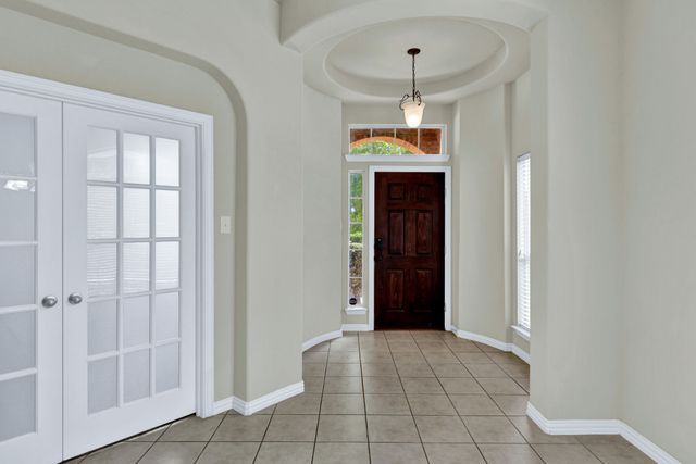 729 Red Elm Lane, Fort Worth, TX 76131