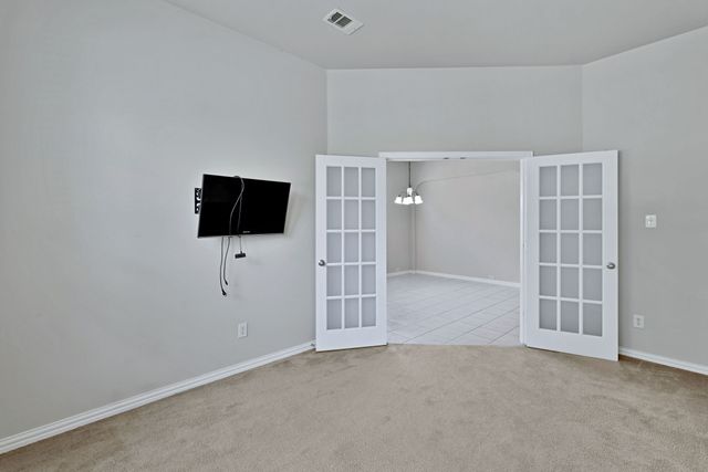 729 Red Elm Lane, Fort Worth, TX 76131