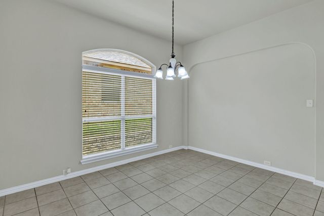 729 Red Elm Lane, Fort Worth, TX 76131