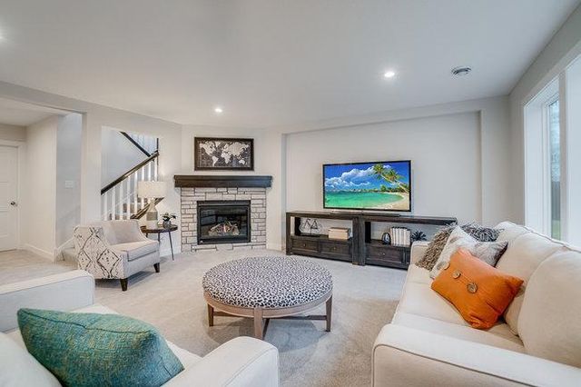 5881 Freeland Alcove N, Hugo, MN 55038