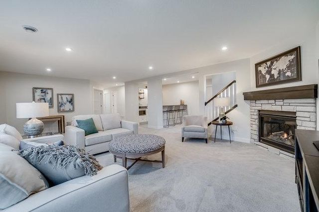 5881 Freeland Alcove N, Hugo, MN 55038