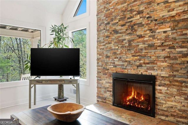 793 Cardinal Cove, Woodstock, GA 30188