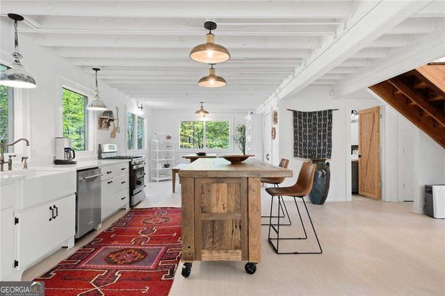 793 Cardinal Cove, Woodstock, GA 30188