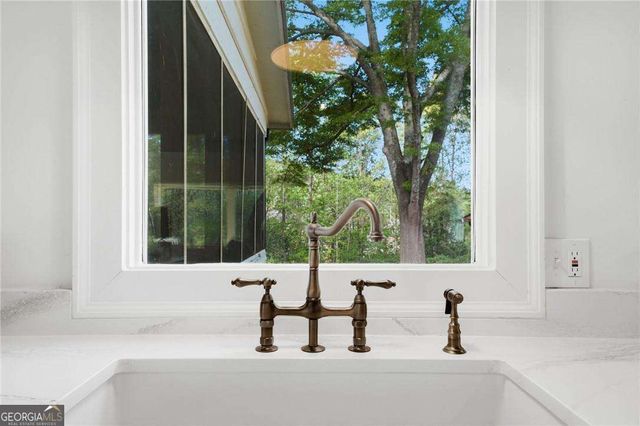 793 Cardinal Cove, Woodstock, GA 30188