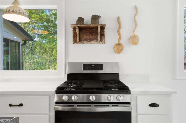 793 Cardinal Cove, Woodstock, GA 30188