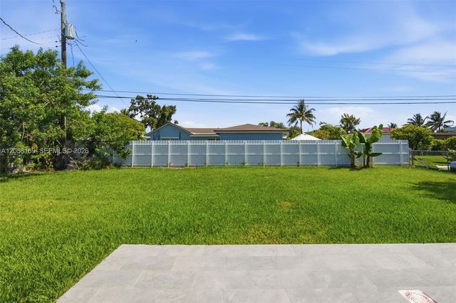 6785 SW 17th Street, Miami, FL 33155