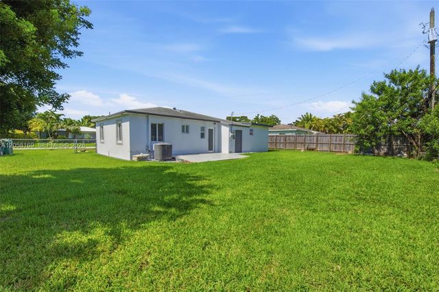 6785 SW 17th Street, Miami, FL 33155