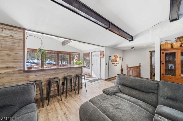 8 Martha St, Sandyston Twp., NJ 07826