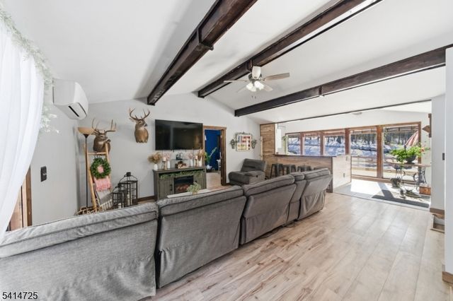 8 Martha St, Sandyston Twp., NJ 07826