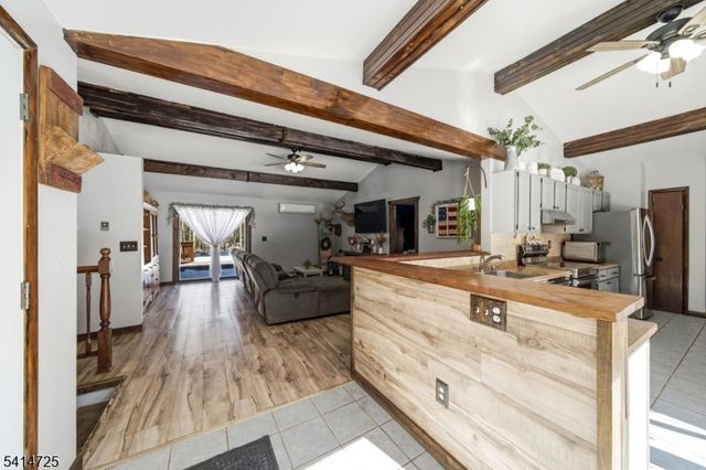 8 Martha St, Sandyston Twp., NJ 07826