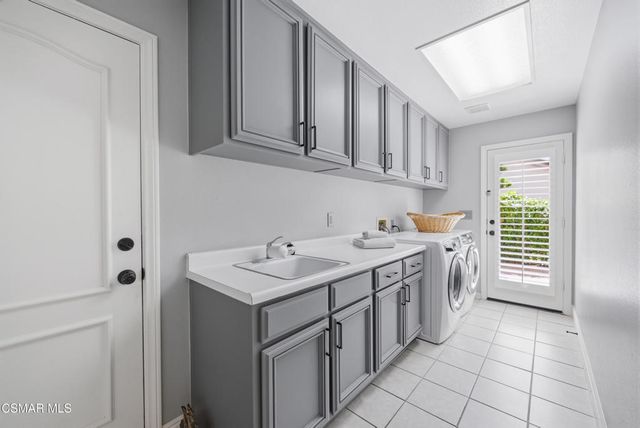 3049 Shadow Hill Circle, Thousand Oaks, CA 91360