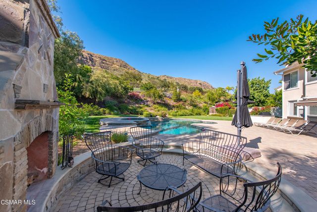3049 Shadow Hill Circle, Thousand Oaks, CA 91360