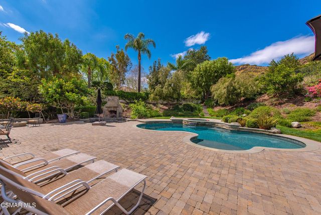 3049 Shadow Hill Circle, Thousand Oaks, CA 91360