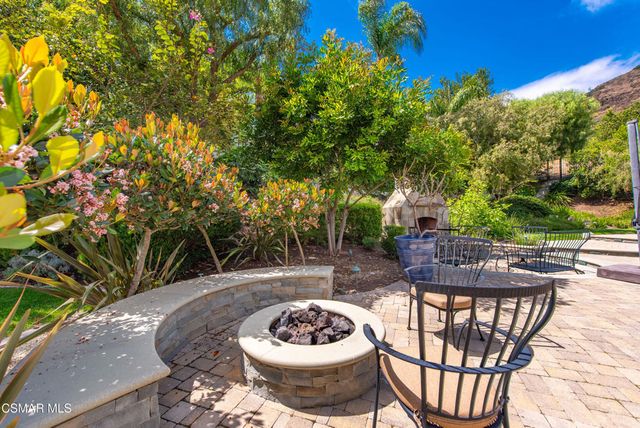 3049 Shadow Hill Circle, Thousand Oaks, CA 91360