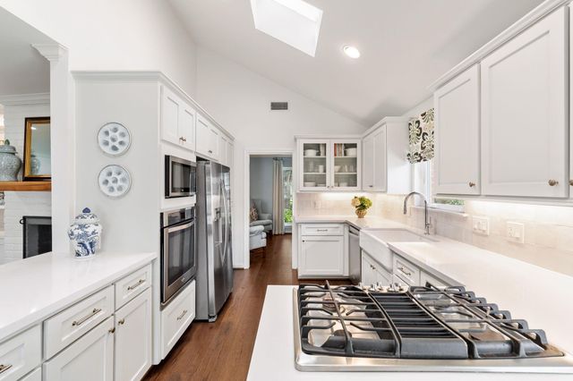 8014 Meadowvale Drive, Houston, TX 77063
