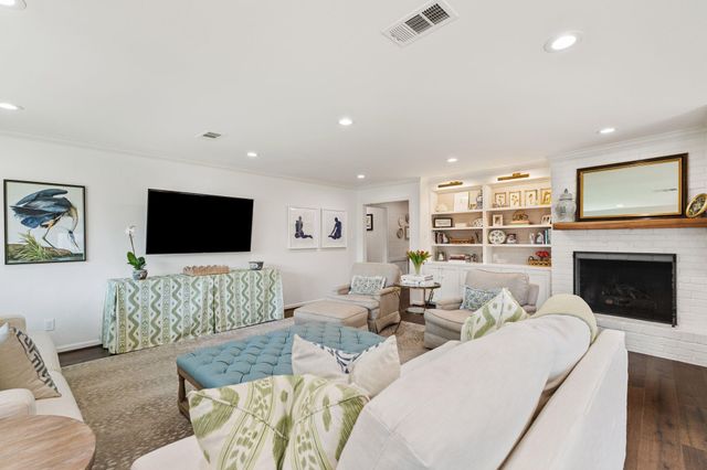 8014 Meadowvale Drive, Houston, TX 77063