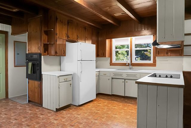 952 W Main Street, Harleyville, SC 29448