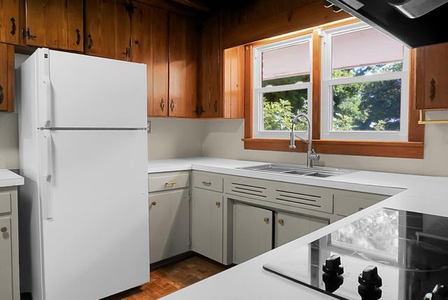 952 W Main Street, Harleyville, SC 29448