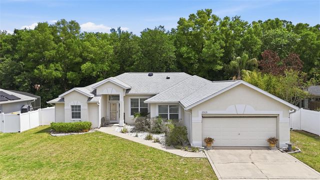2503 GABLES DRIVE, Eustis, FL 32726