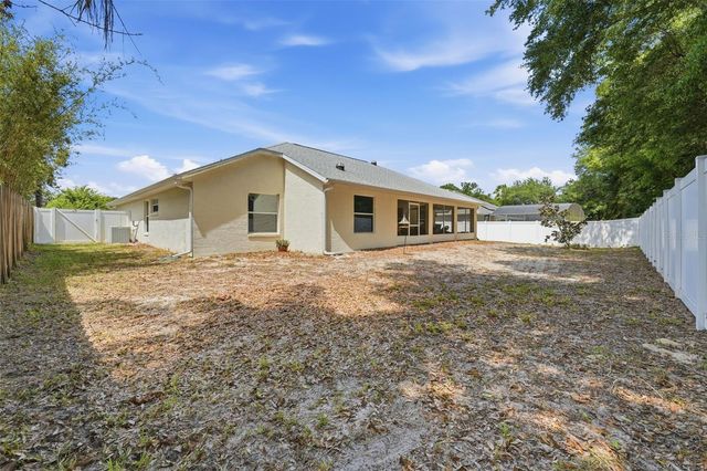 2503 GABLES DRIVE, Eustis, FL 32726