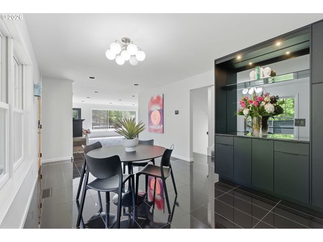3712 SOUTHSHORE Blvd, Lake Oswego, OR 97035