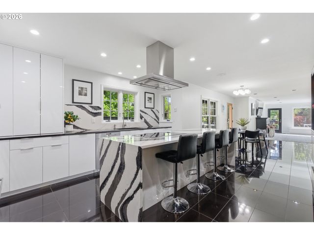 3712 SOUTHSHORE Blvd, Lake Oswego, OR 97035