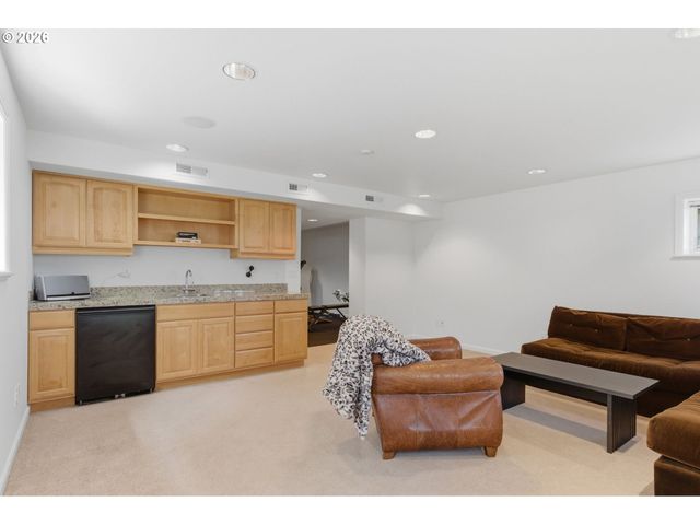 3712 SOUTHSHORE Blvd, Lake Oswego, OR 97035