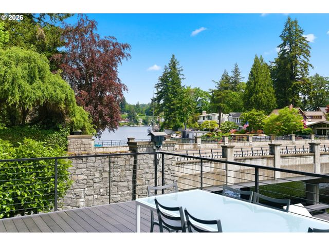3712 SOUTHSHORE Blvd, Lake Oswego, OR 97035