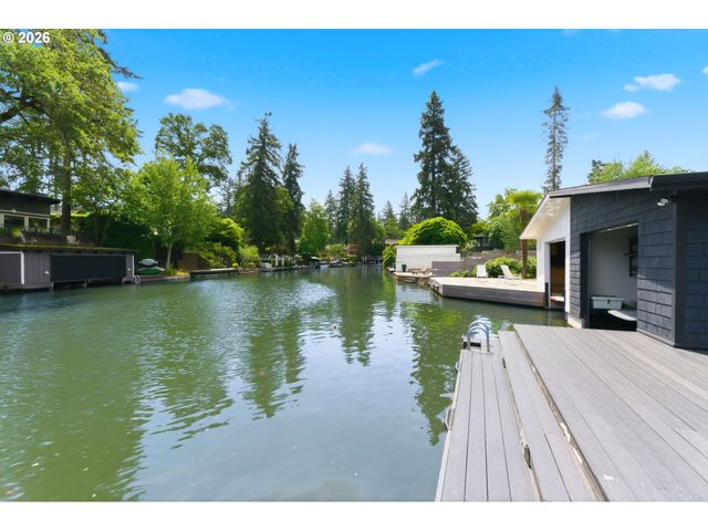 3712 SOUTHSHORE Blvd, Lake Oswego, OR 97035