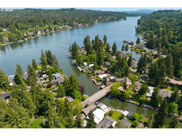 3712 SOUTHSHORE Blvd, Lake Oswego, OR 97035