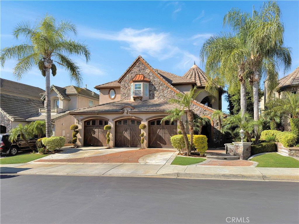 Image 2 of property listing at 525 Dickinson Circle, Placentia, CA 92870