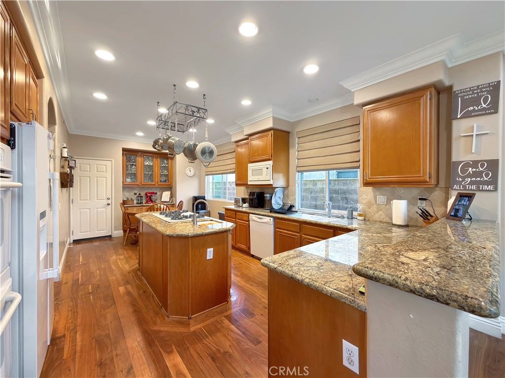 Image 8 of property listing at 525 Dickinson Circle, Placentia, CA 92870