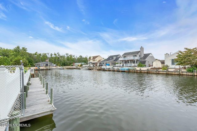 59 Top Sail Court, Bayville, NJ 08721