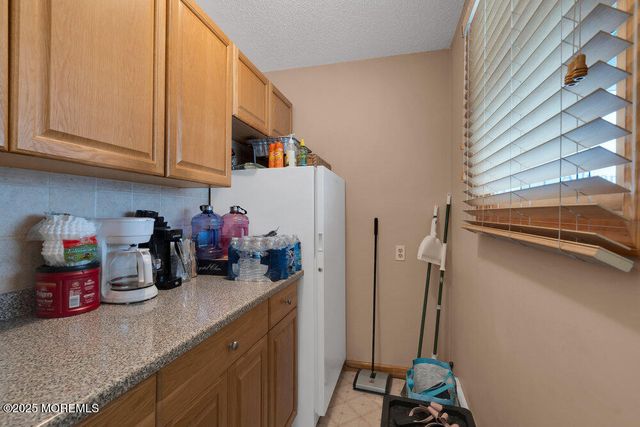 59 Top Sail Court, Bayville, NJ 08721