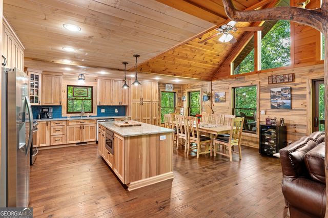 284 Major Ridge Road, Blue Ridge, GA 30513