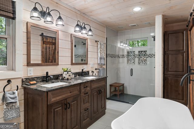 284 Major Ridge Road, Blue Ridge, GA 30513