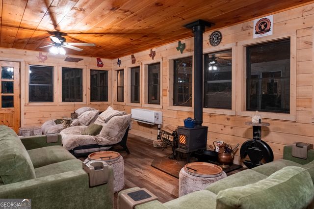 284 Major Ridge Road, Blue Ridge, GA 30513