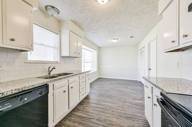 9563 Sutter Park Lane, Houston, TX 77086