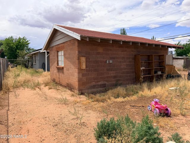 1120 N Kinsley Avenue, Winslow, AZ 86047