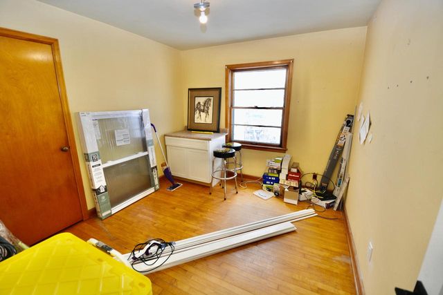 12001 W Donges Bay ROAD, Mequon, WI 53097